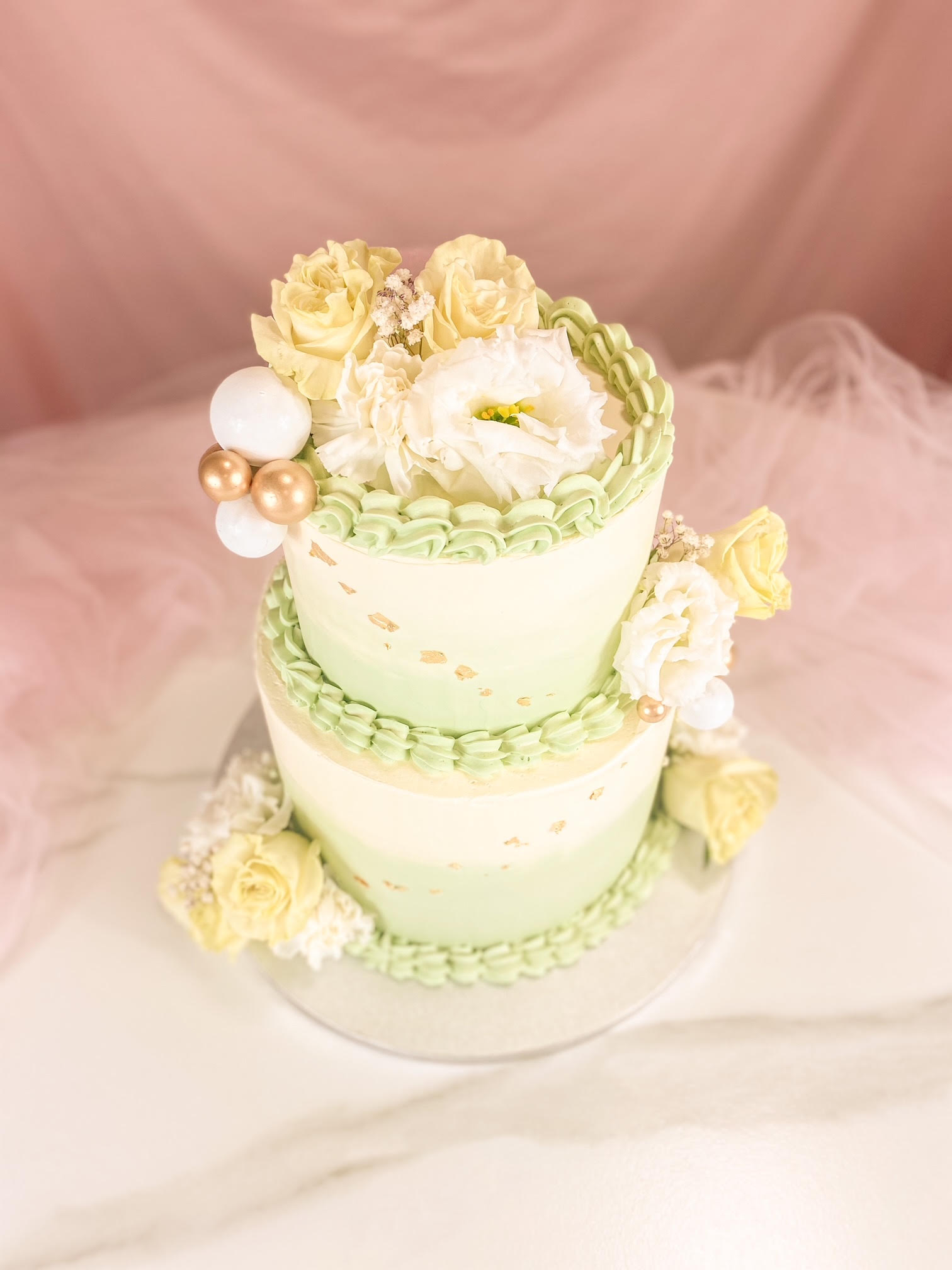Torta Cake Design Verde e Bianca e fiori